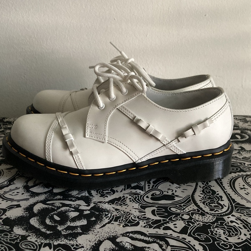 Dr. Martens 1461 Bow Oxford Smooth Leather Shoes White NEW 8 - Picture 2 of 9